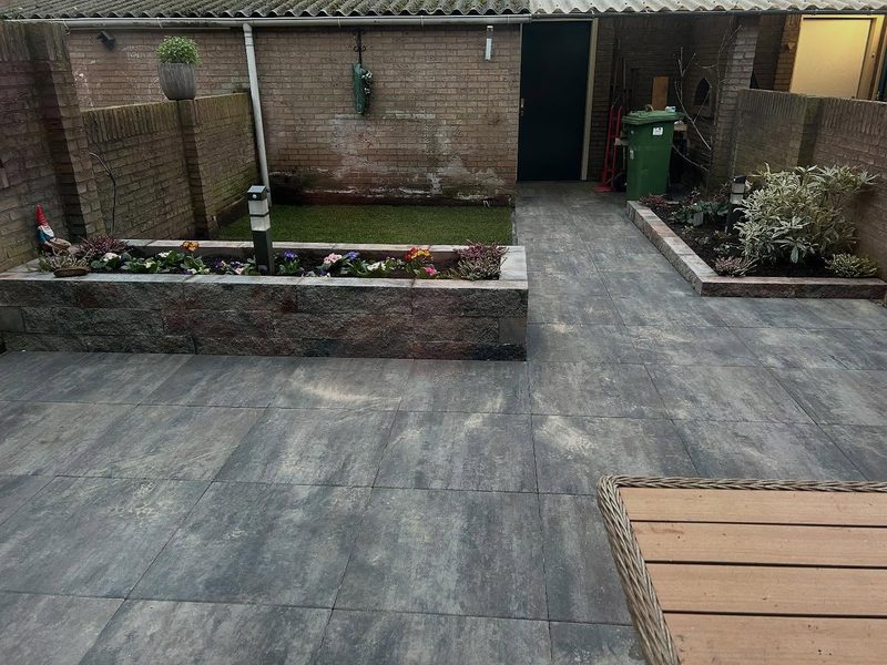 Complete tuinrenovatie in Poeldijk — foto 1