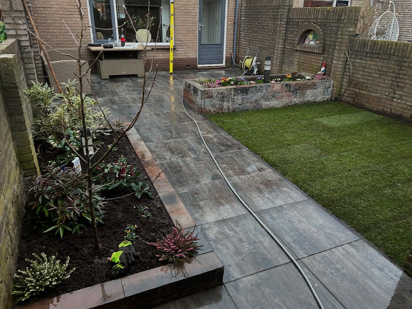 Complete tuinrenovatie in Poeldijk — foto 3