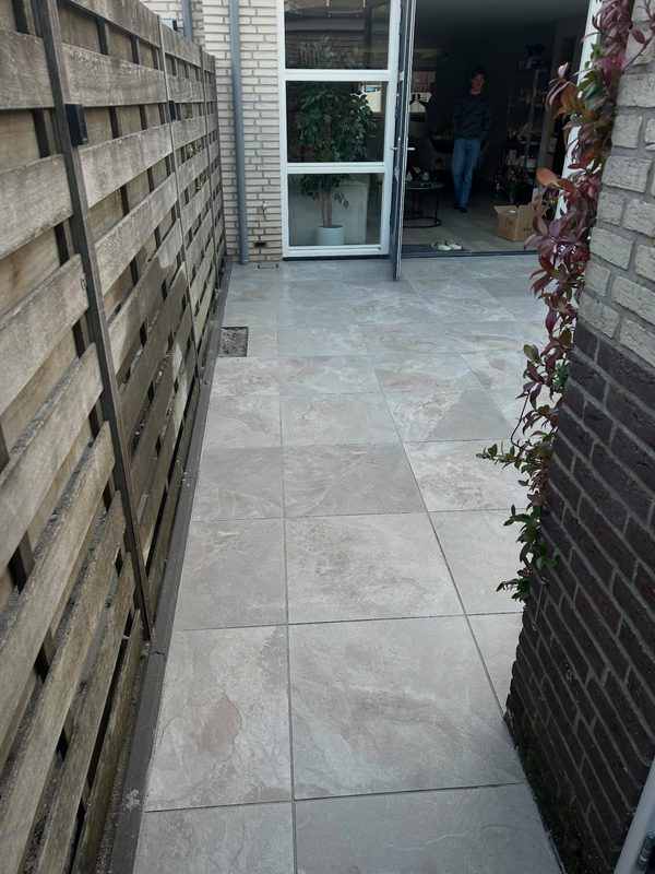 Nieuwe bestrating in Zoetermeer — foto 1